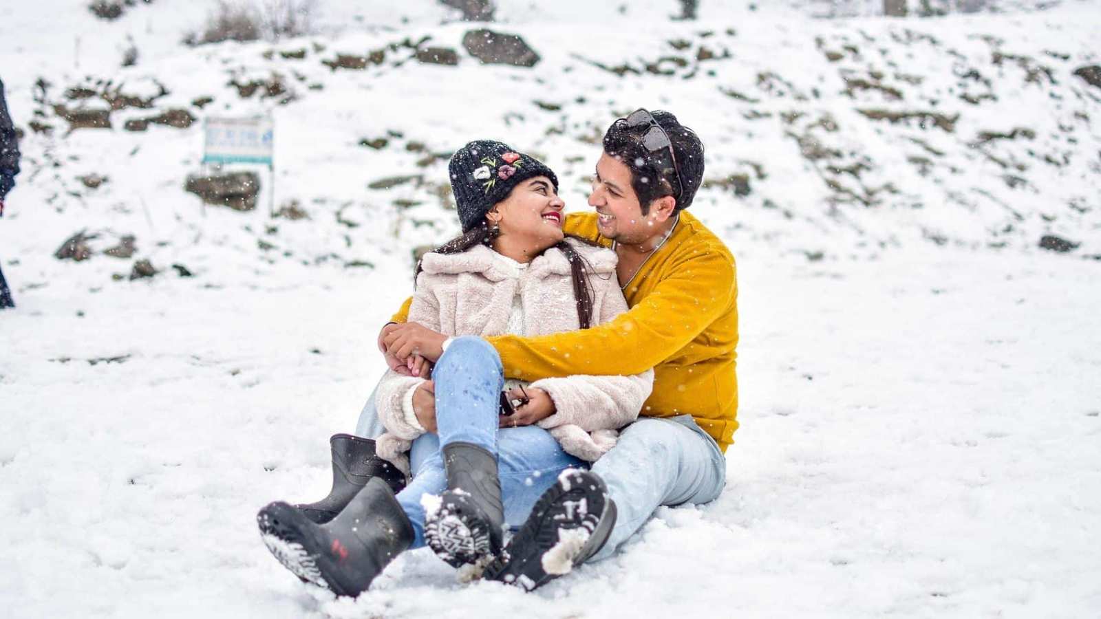 Best Time to Book a Honeymoon Package for Kullu Manali